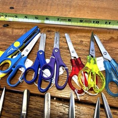 Large lot of vintage scissors, Fiskars, German 19pc