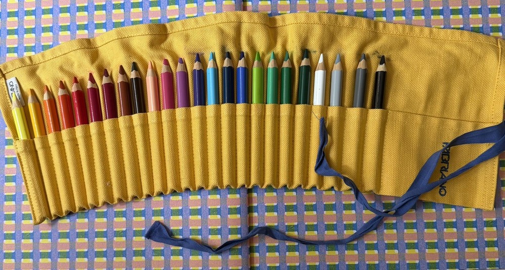 Fabriano Made Italy Set 24 chunky coloured pencils linen roll up Excellent Cond