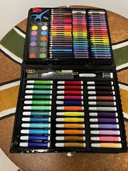 Fast Shipping 150PCS Kids Art Set Box Paint Drawing Watercolour Pencils Gift