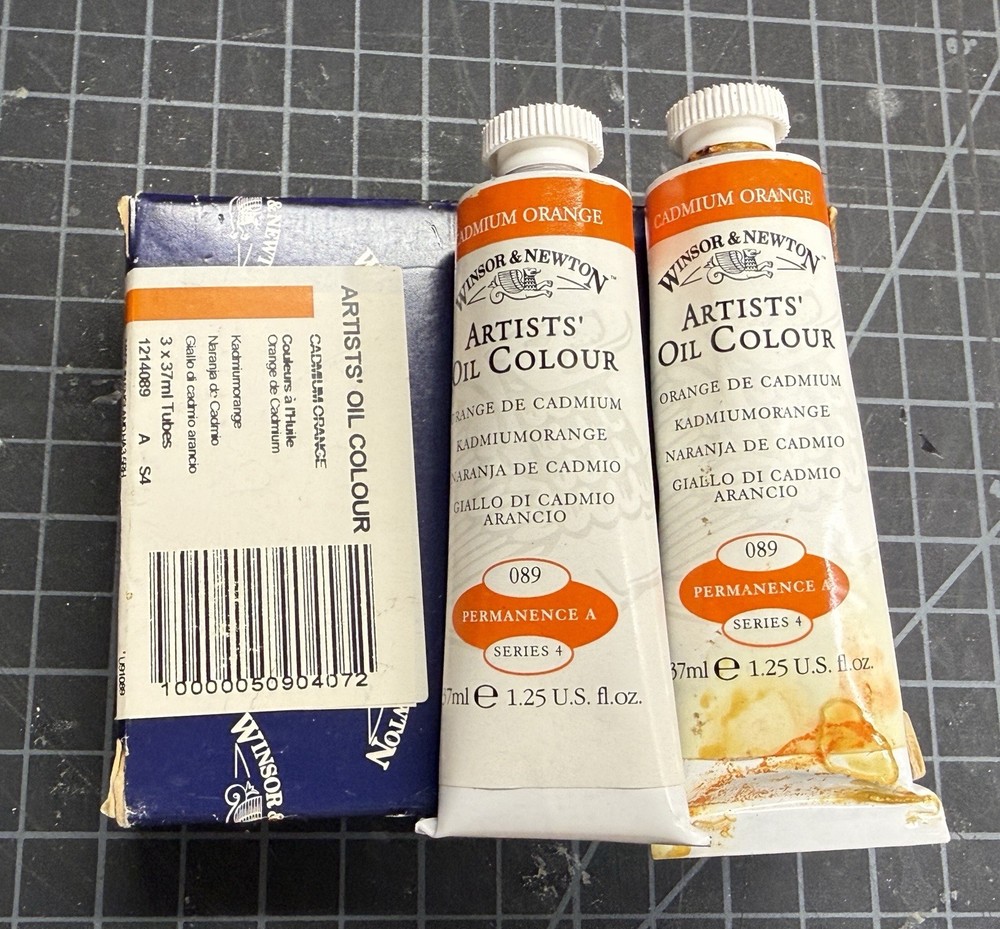 Two Winsor & Newton Cadmium Orange 089 Series 4 Oil Paint 37ml Tube NOS Damage