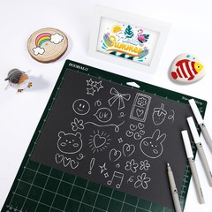 Versatile Gold & Silver Acrylic Marker Set – 7 Fine Tip Pens for All Surfaces