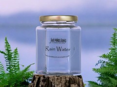 Rain Water Scented Blended Soy Candle | Clean Fresh Fragrance | Hand Blue