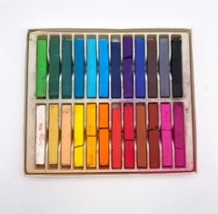 24 Koss Artists’ Soft Pastels *PLEASE READ DESCRIPTION!