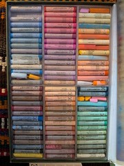 Vtg Talens Rembrandt Artist Soft Pastels 300C90P 90 Piece Mostly Complete