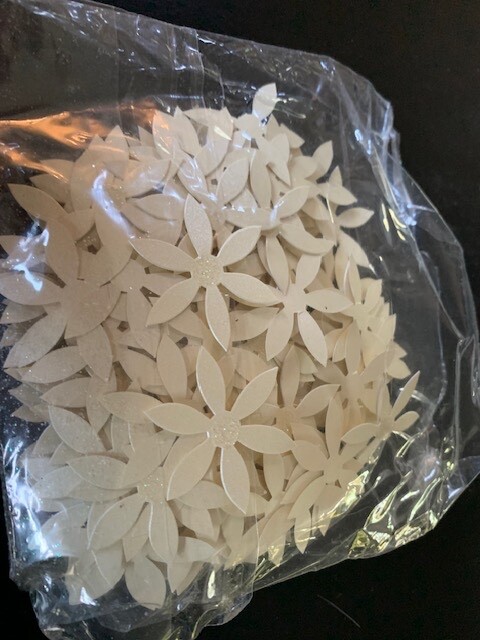 BEIGE FLOWERS WITH GLITTER CENTER, THICK PAPER FLOWERS, 100 PCS