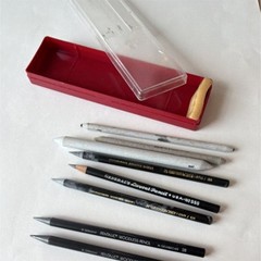 General’s Layout Pencil No. 555 Drawing Pencil Lot Black/Gray w/ Case