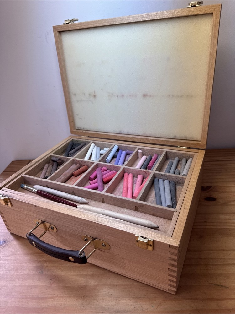 Wooden Pastels Storage Box 4 Trays PLUS Quality Soft Pastels Winsor Daler W373