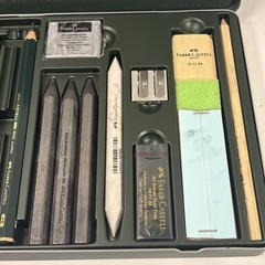 New Faber-Castell 26 Pitt Artists’ Graphite Pencils Tin – Some Missing