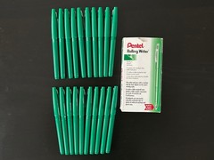 Pentel Rolling Writer R100-D – Lot of 32 pens (Open box of 12 + 20 loose pens)