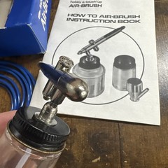 BADGER Airbrush Set 200-3 Open Box Does Not Come With Propel Can.