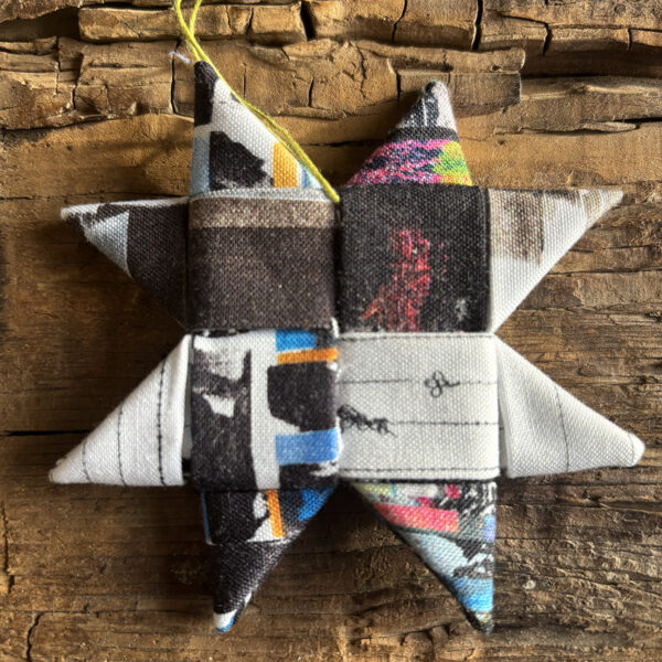 STAR ornament 008 (fabric: LINEAGE)