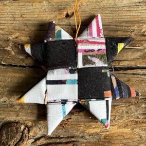 STAR ornament 032 (fabric: LINEAGE)
