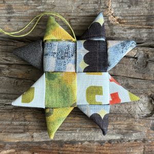 STAR ornament 035 (fabric: COUNTER)